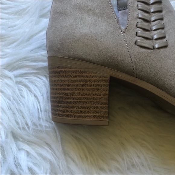 Taupe Braided Suede Ankle Booties Size 7 Women’s - Picture 7 of 8